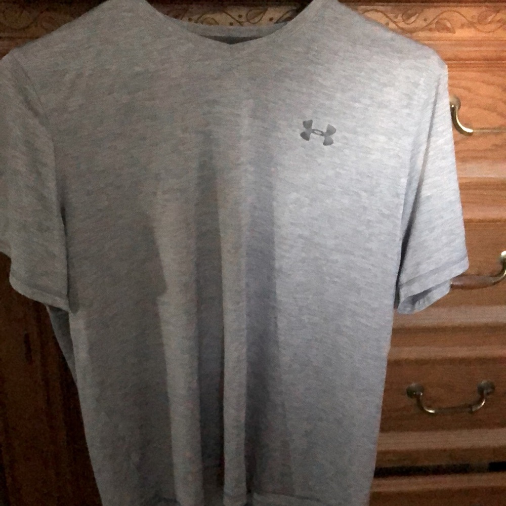 Under Armour Men's Heather Gray Short Sleeve Tee